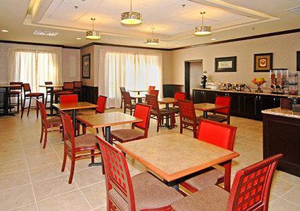 Hotel Comfort & Near Lake Lewisville 3*