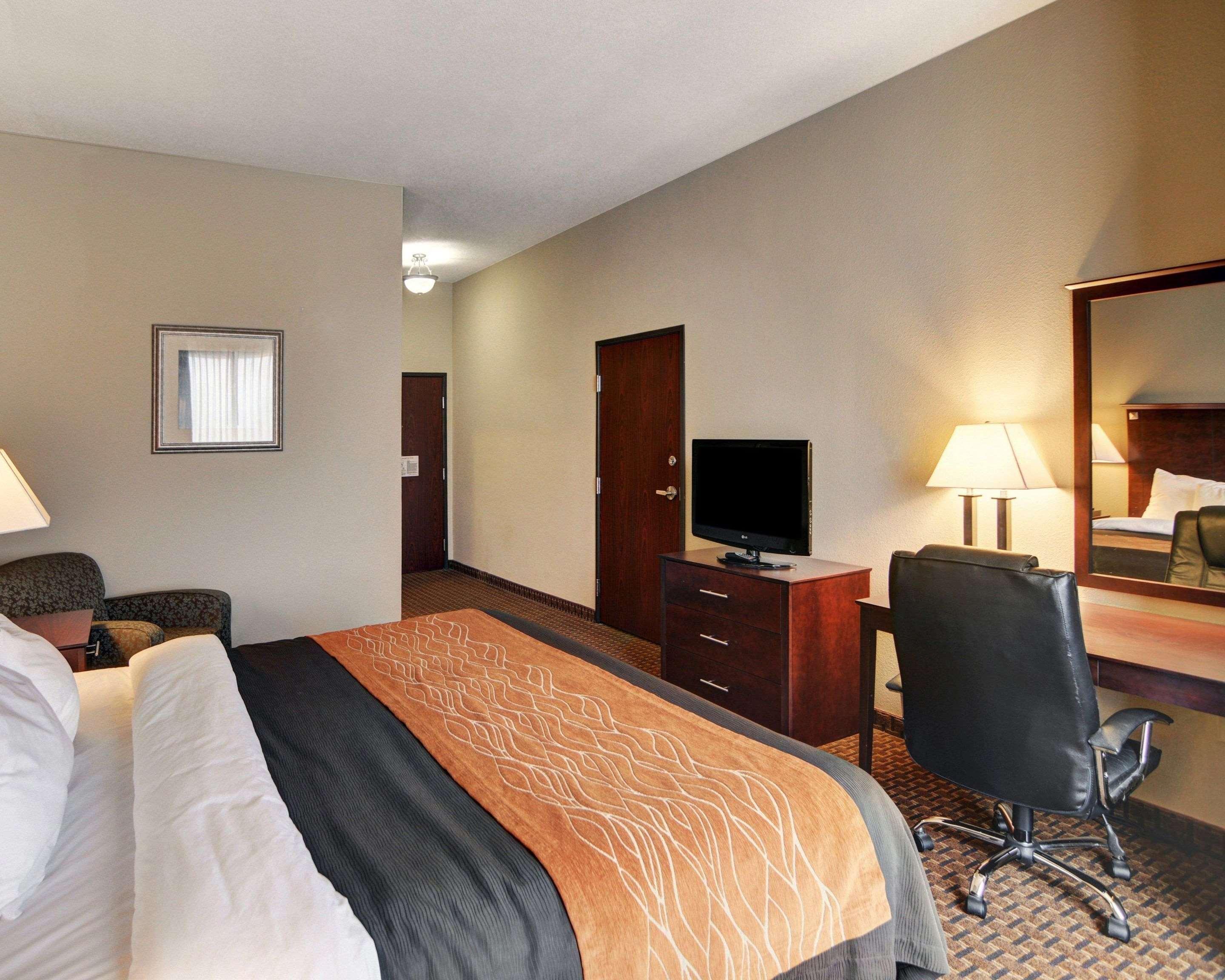 Hotel Comfort & Near Lake Lewisville